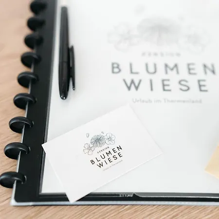 Blumenwiese - Mitten Im Thermenland