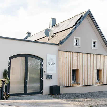 Blumenwiese - Mitten Im Thermenland Burgau