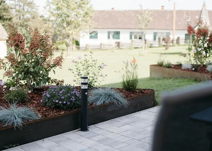 بيت ضيافة Blumenwiese - Mitten Im Thermenland 5*